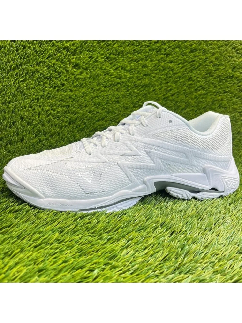 Mizuno Wave Lightning Elite Mens Size 13 White Running Volleyball Shoes Sneakers